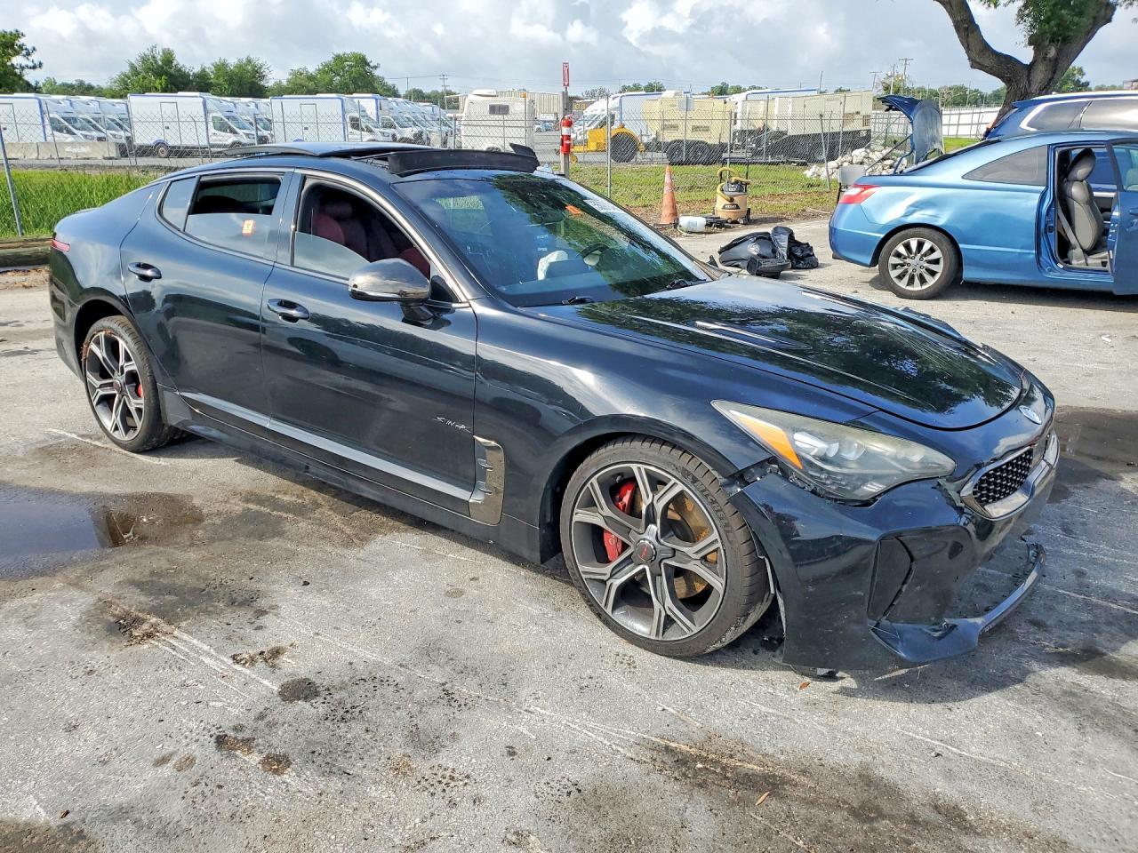 2019 Kia Stinger Gt1 - Image 4