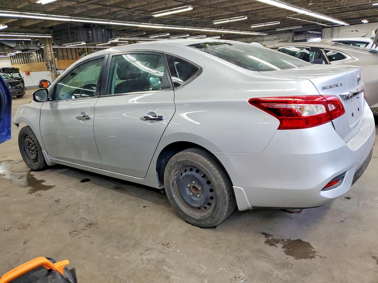 2019 Nissan Sentra S - Фото 2