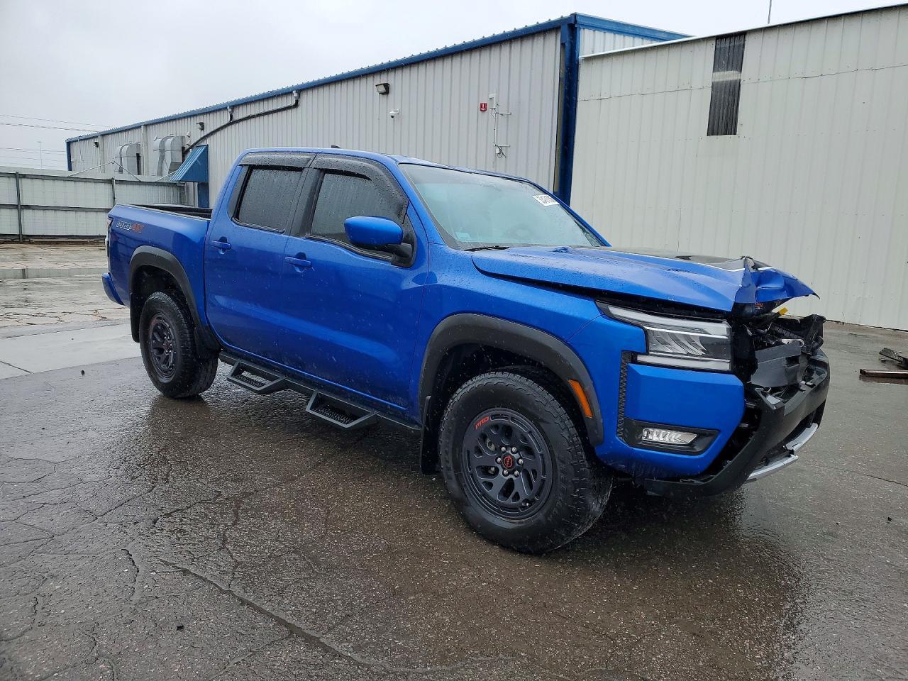 2025 Nissan Frontier Pro-4X - Image 4