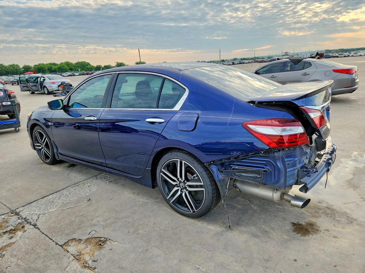 2017 Honda Accord Sport Special Edition - Фото 2