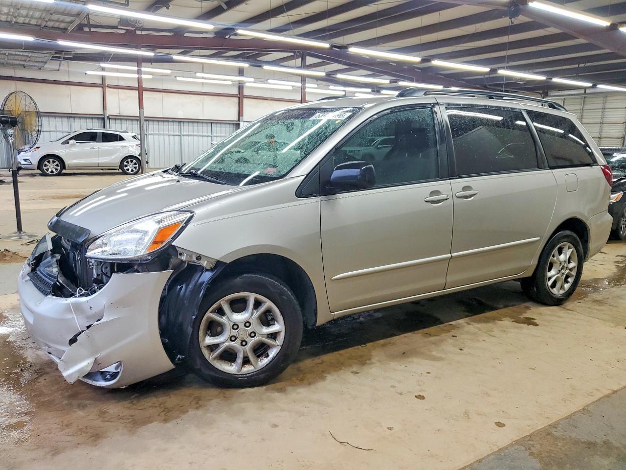 2005 Toyota Sienna Le