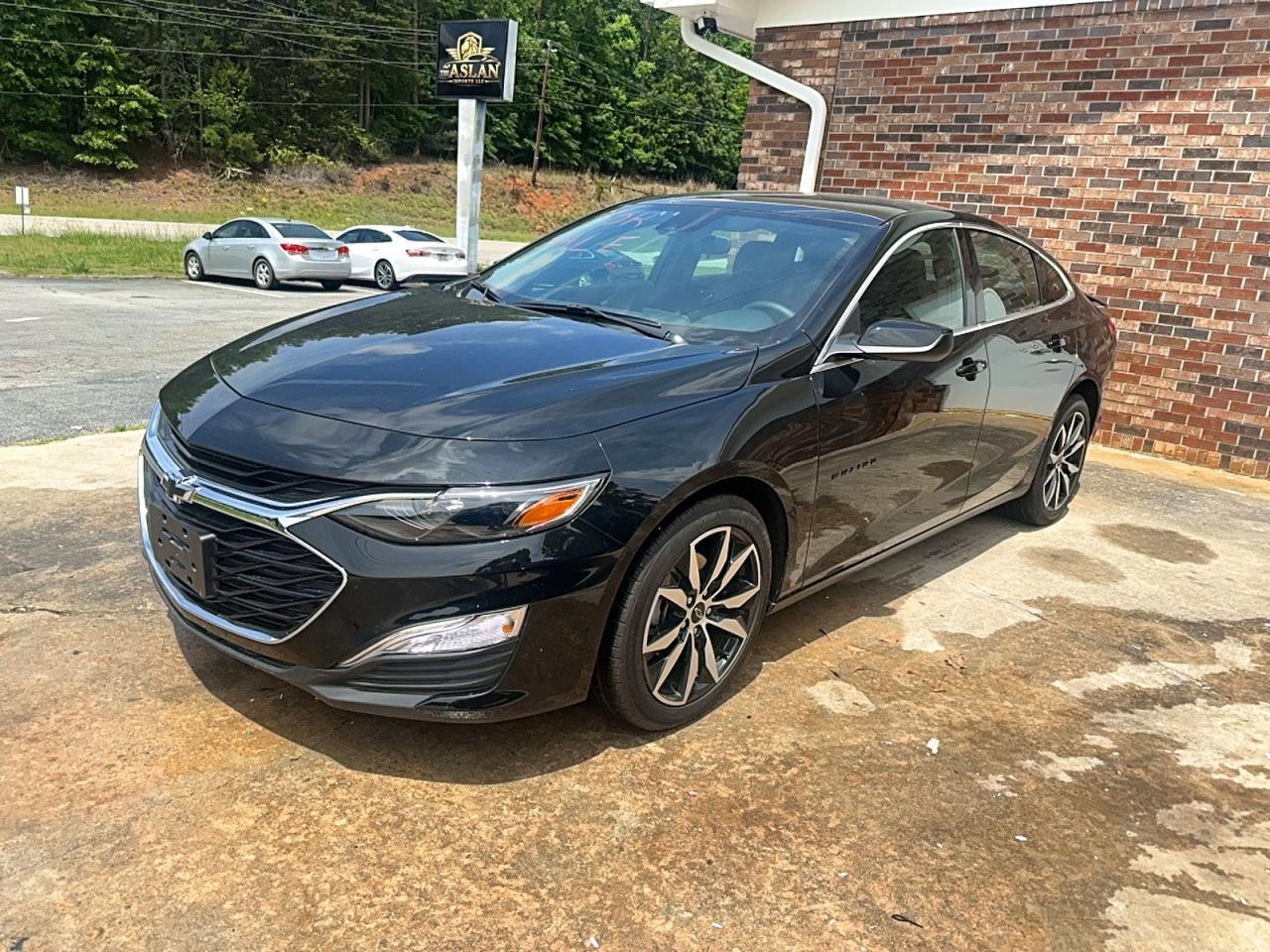 2025 Chevrolet Malibu Rs - Image 2