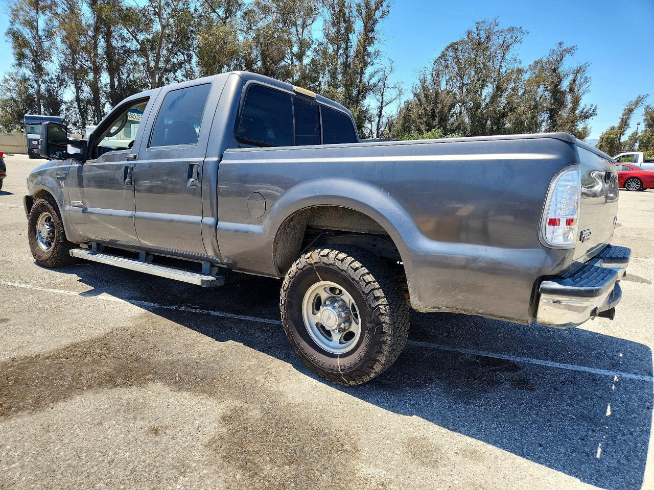 2004 Ford F250 Super Duty - Image 2