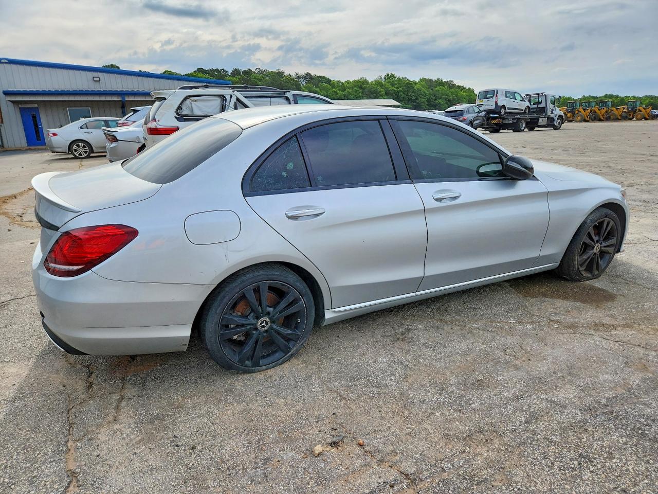 2020 Mercedes-Benz C 300 - Фото 3