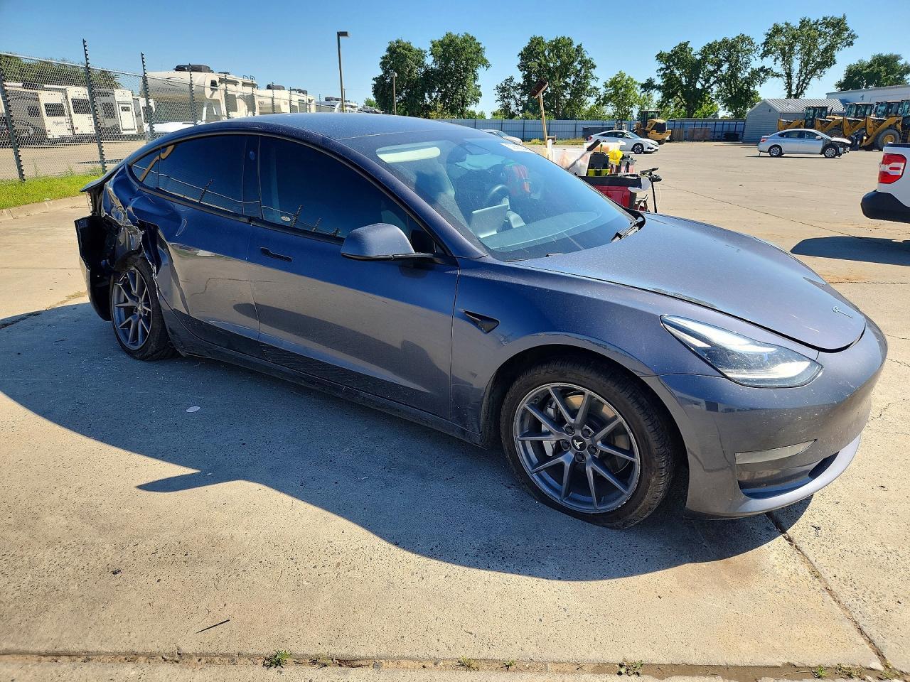 2023 Tesla Model 3 - Image 4