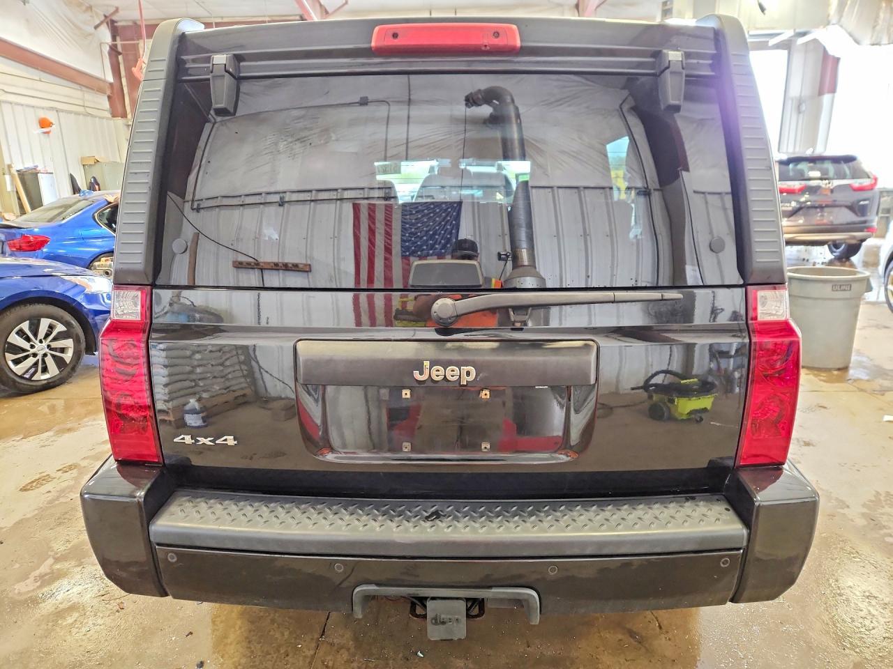 2010 Jeep Commander - Фото 6