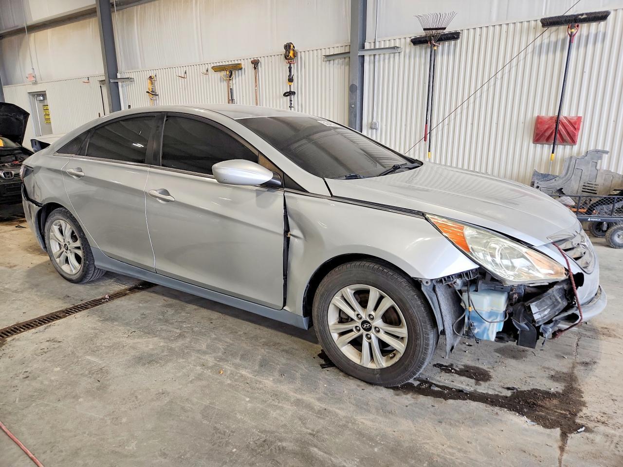 2012 Hyundai Sonata Gls - Image 4