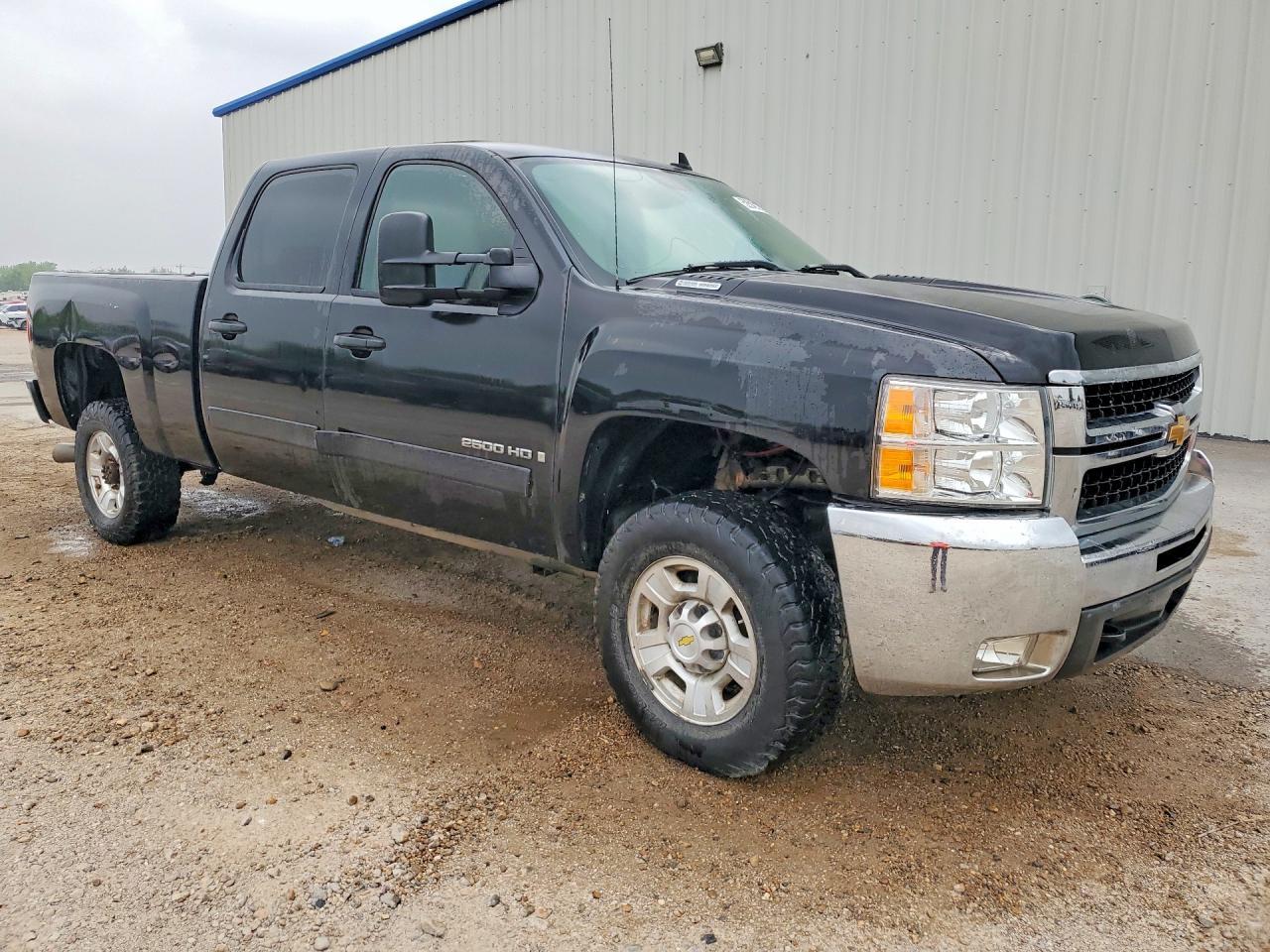 2008 Chevrolet Silverado C2500 Heavy Duty - Image 4