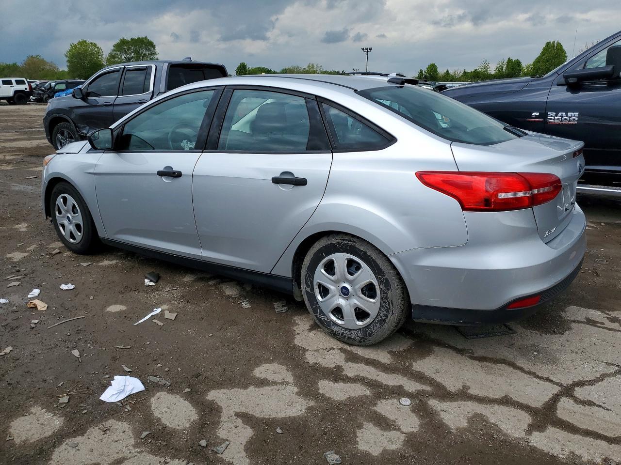 2015 Ford Focus S - Фото 2