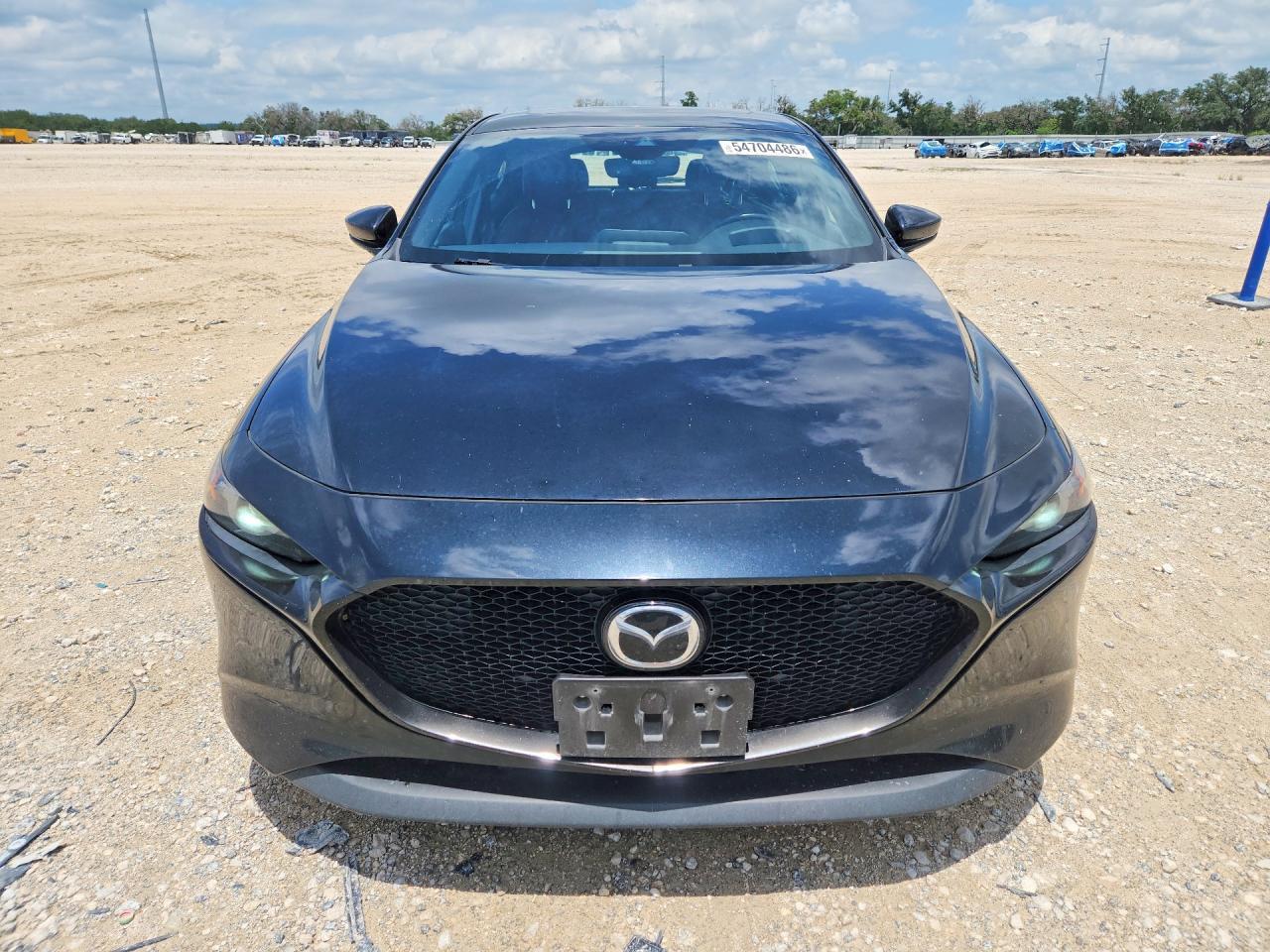 2021 Mazda 3 Premium - Image 5