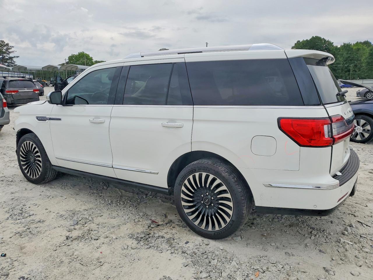 2020 Lincoln Navigator Black Label - Image 2