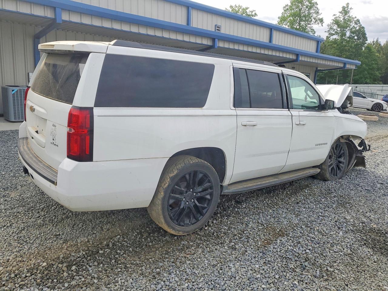 2018 Chevrolet Suburban K1500 - Image 3
