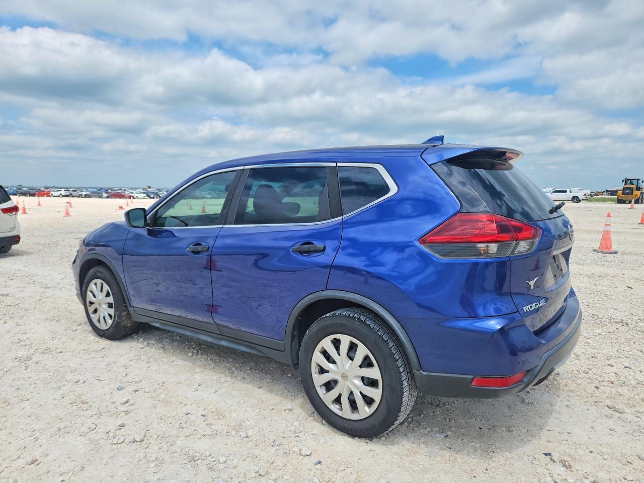 2018 Nissan Rogue S - Фото 2