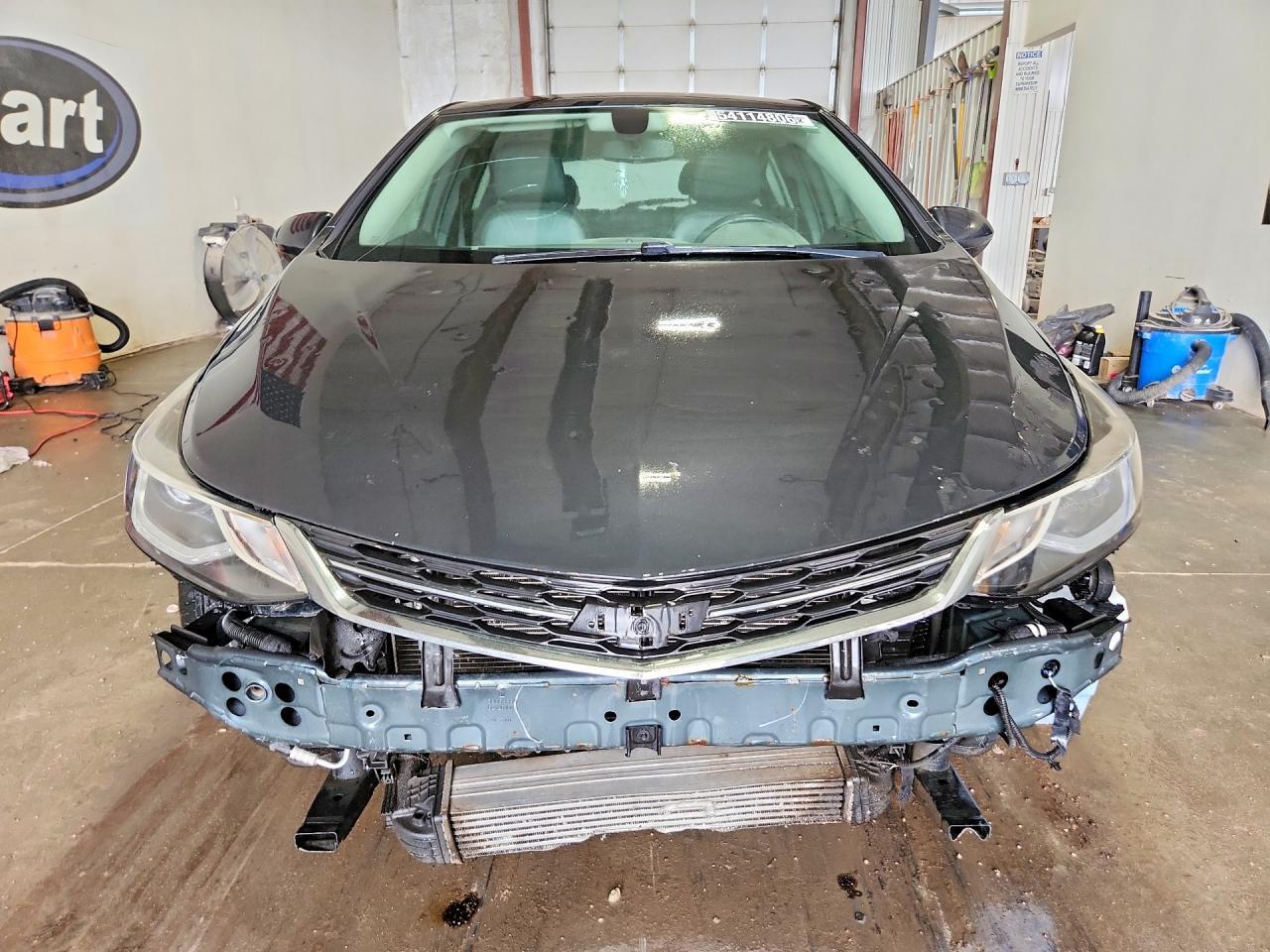 2018 Chevrolet Cruze Premier - Image 5