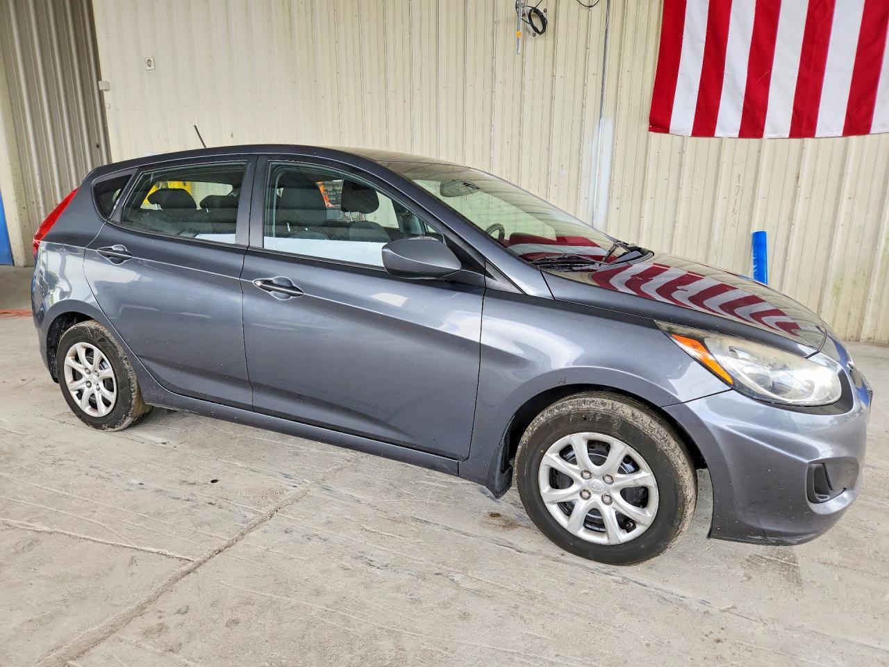 2013 Hyundai Accent Gs - Image 4