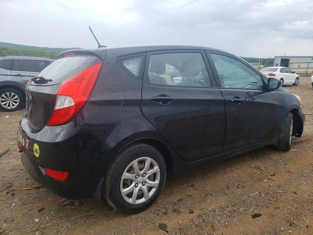 2013 Hyundai Accent Gs - Image 3