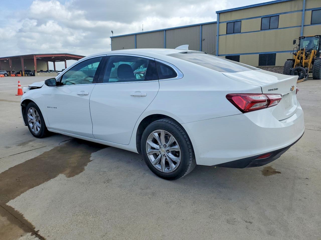 2022 Chevrolet Malibu Lt - Фото 2