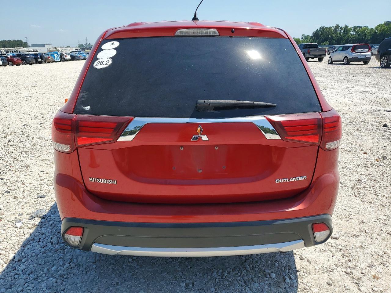 2016 Mitsubishi Outlander Es - Image 6