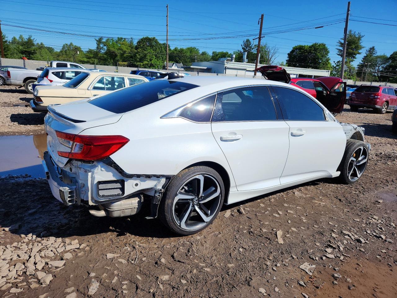 2022 Honda Accord Sport - Фото 3