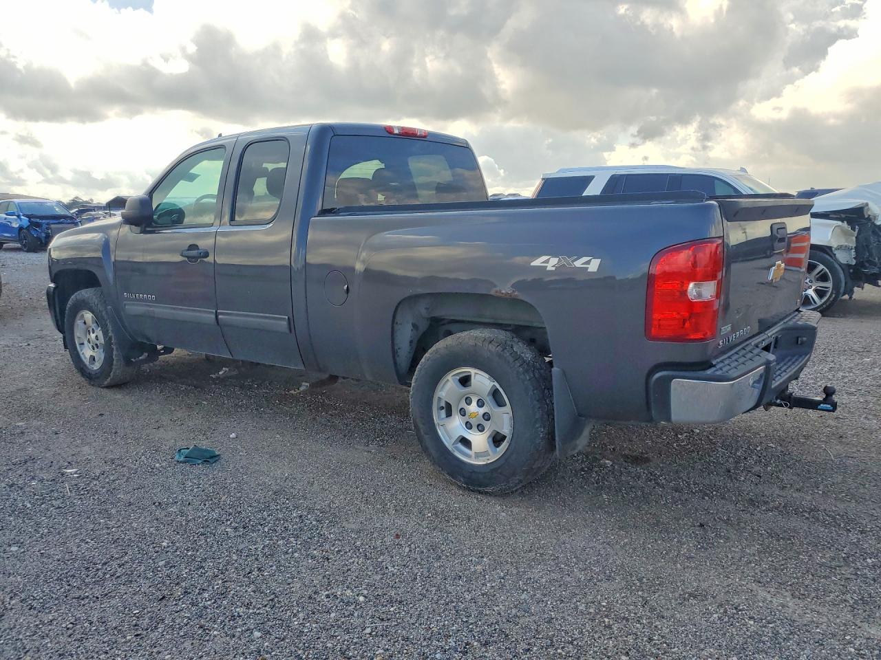 2011 Chevrolet Silverado K1500 Lt - Фото 2