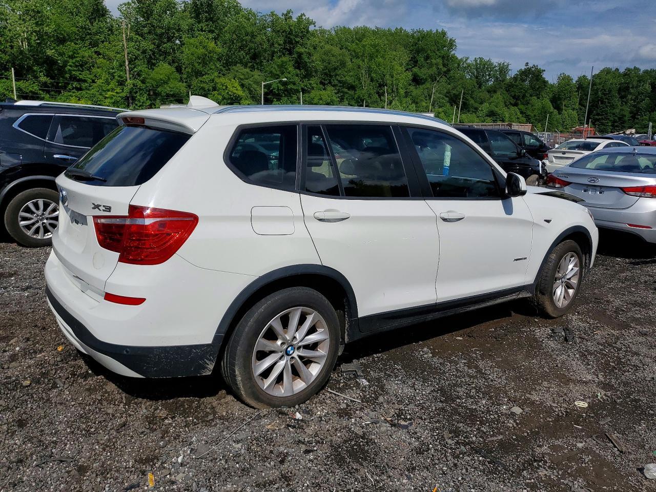 2017 BMW X3 xDrive28I - Фото 3