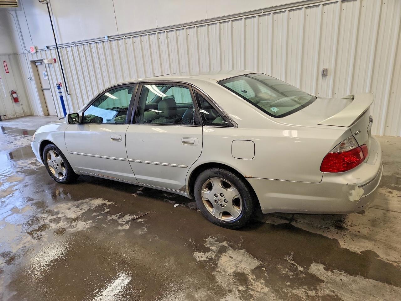 2003 Toyota Avalon Xls - Image 2