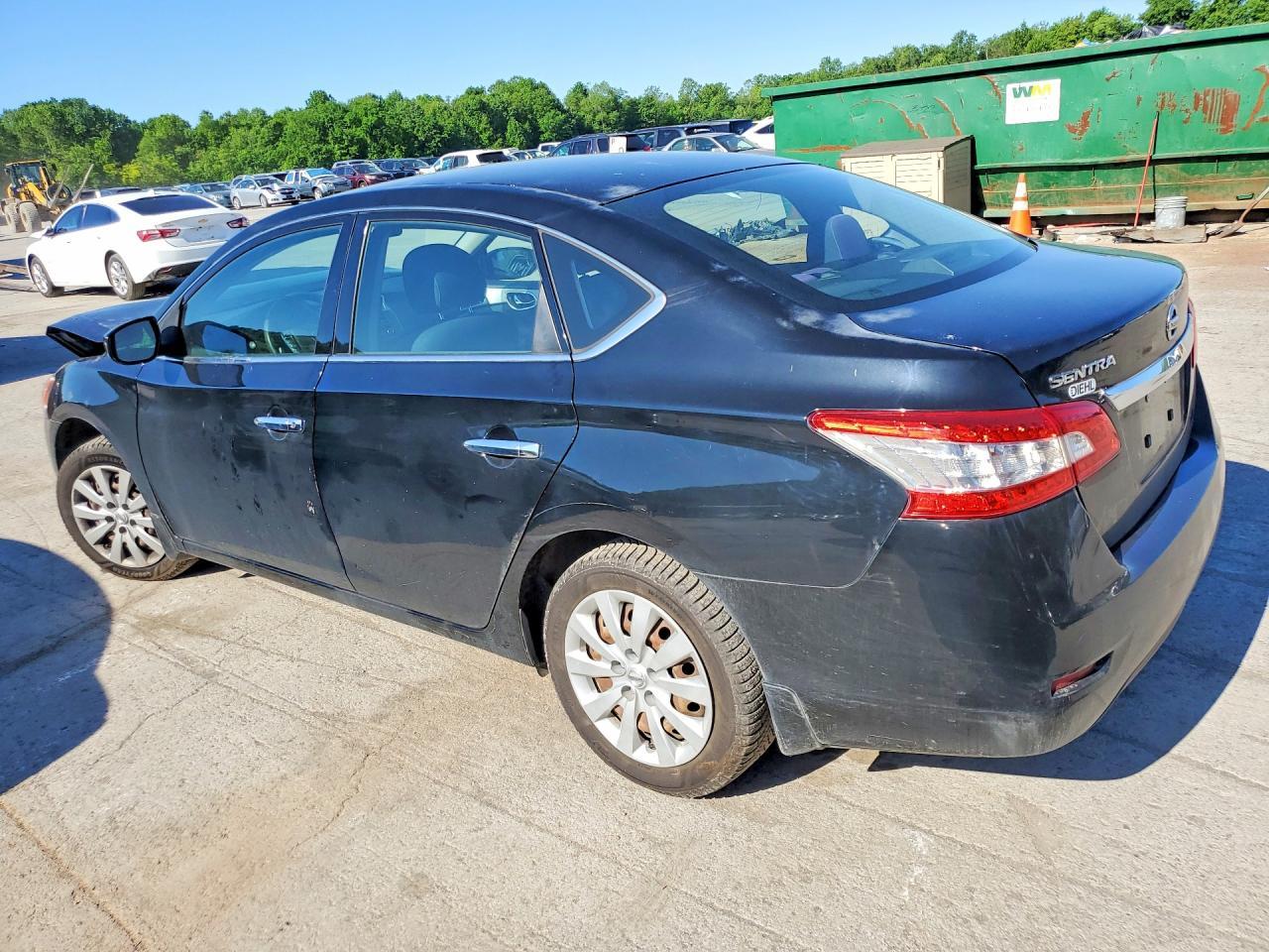 2015 Nissan Sentra S - Фото 2