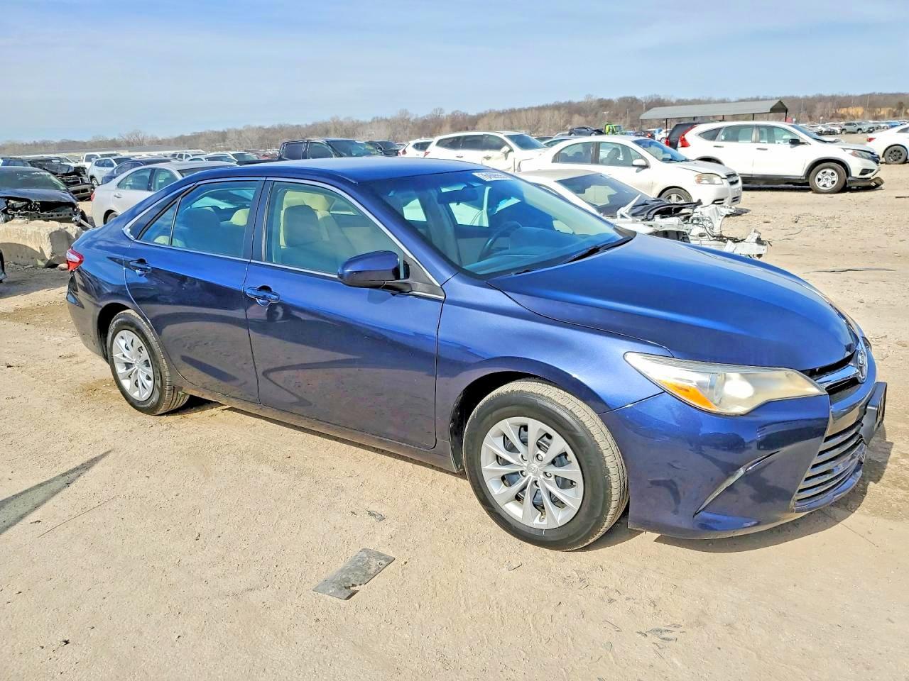 2017 Toyota Camry - Фото 4