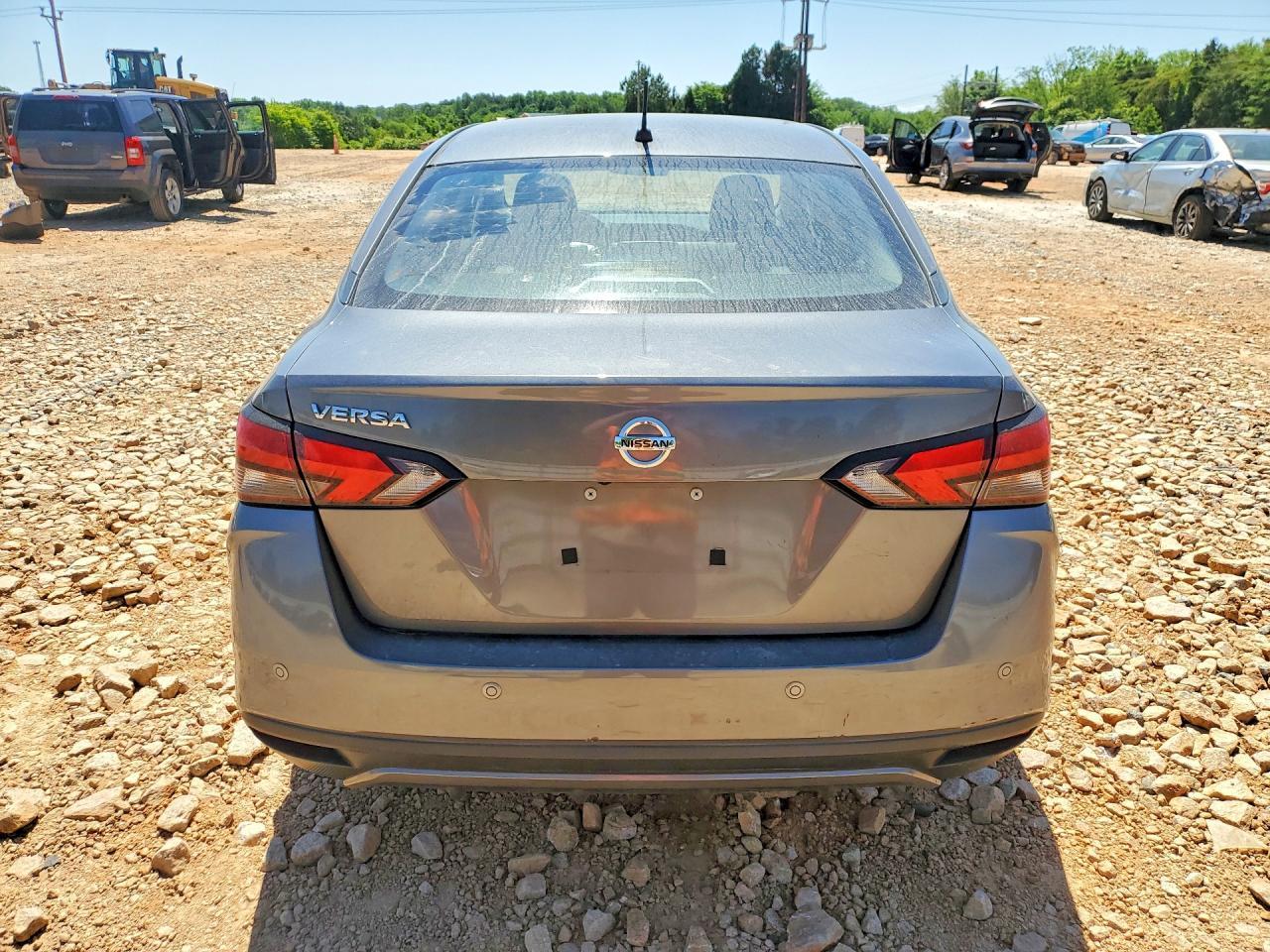 2021 Nissan Versa S - Image 6