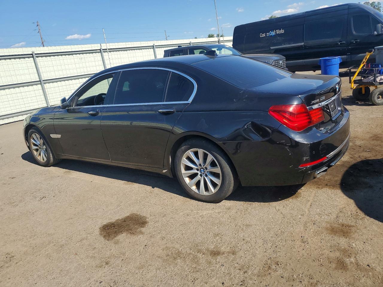 2015 BMW 740 Lxi - Фото 2