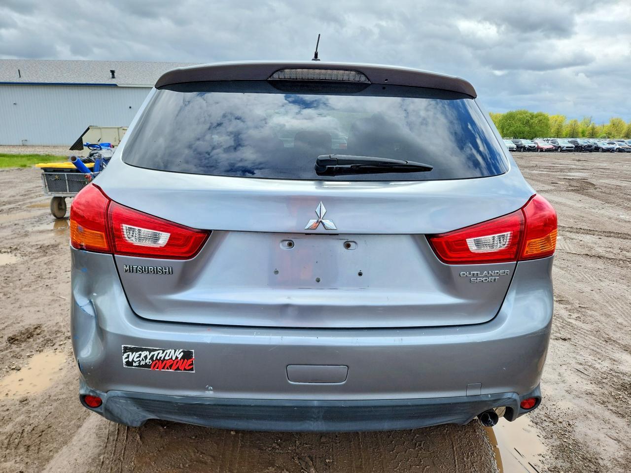 2016 Mitsubishi Outlander Sport Es - Image 6