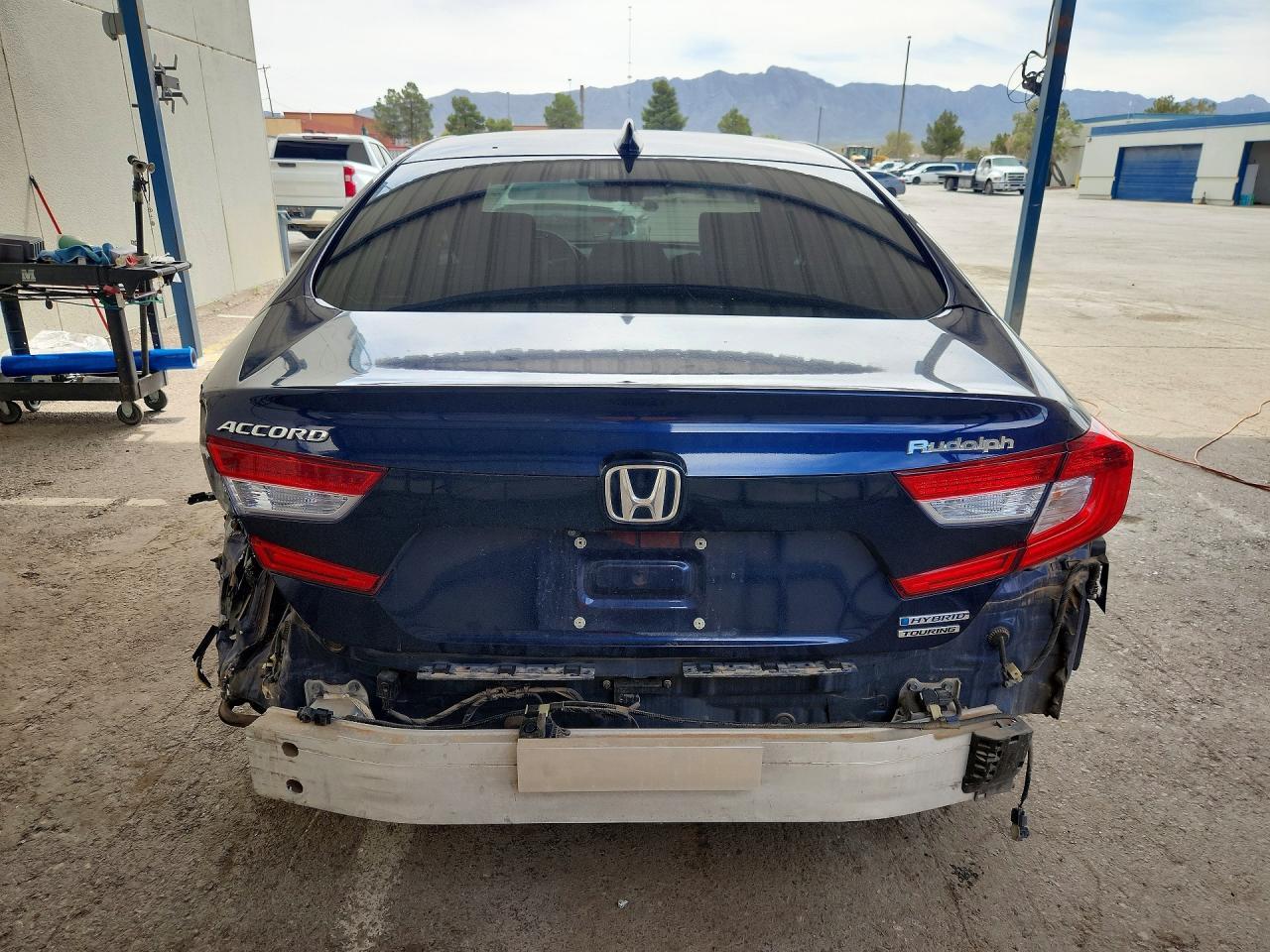 2020 Honda Accord Touring Hybrid - Image 6
