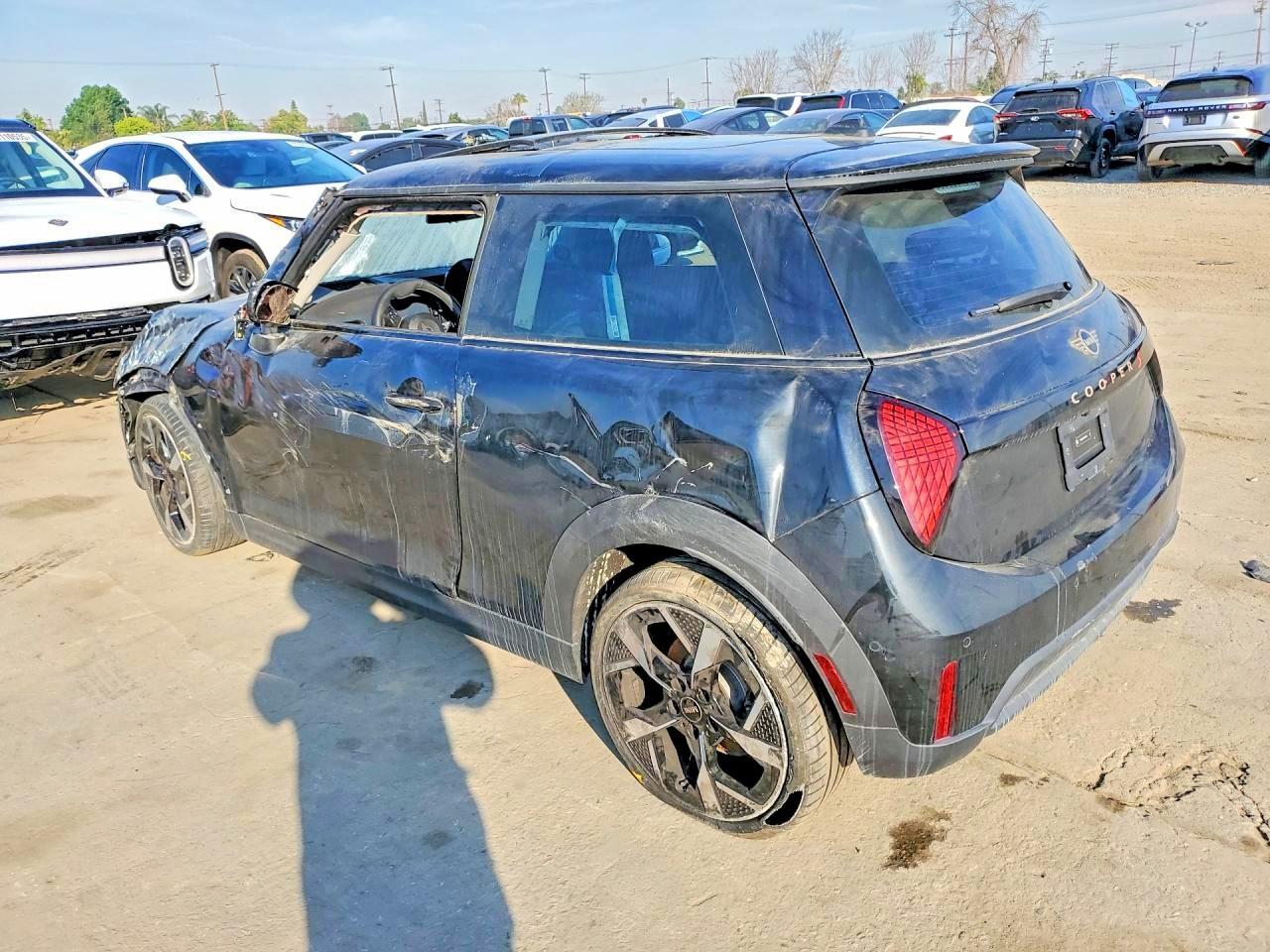 2025 Mini Cooper S - Фото 2