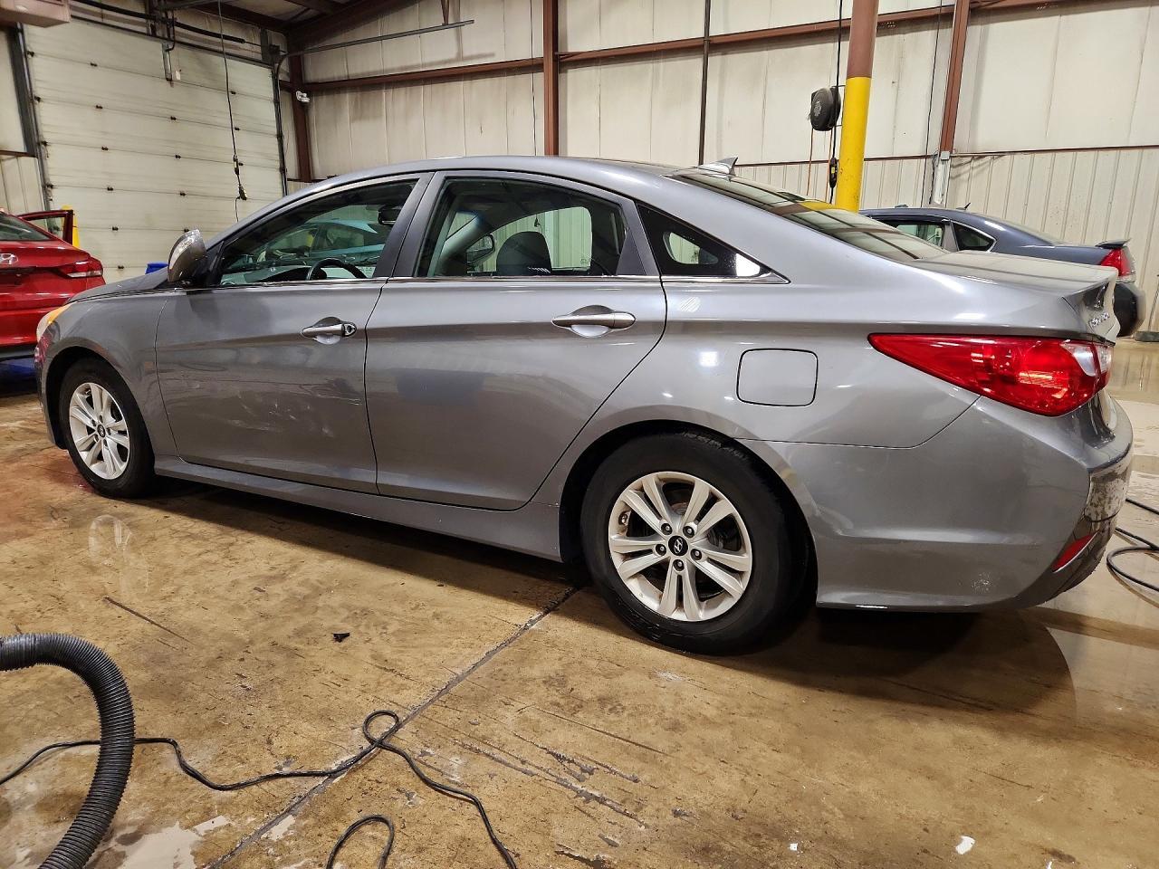 2014 Hyundai Sonata Gls - Фото 2