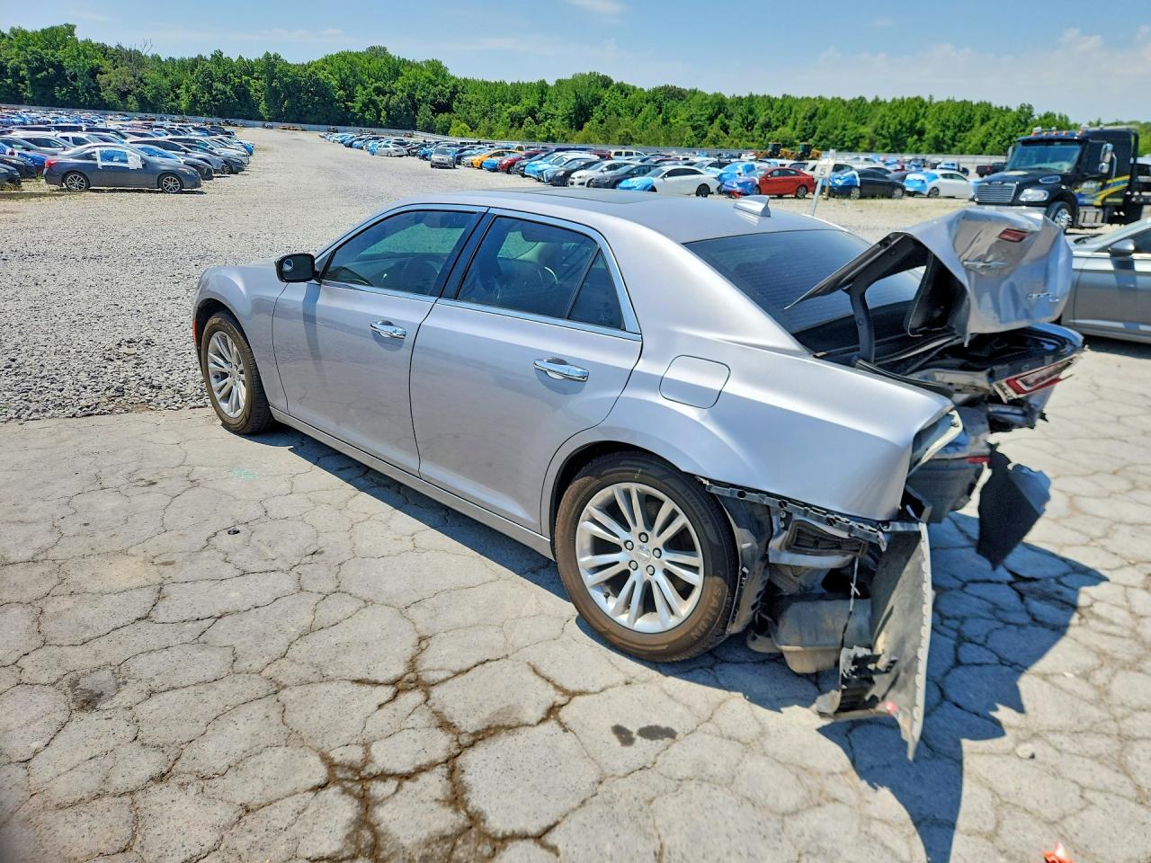 2016 Chrysler 300C - Фото 2