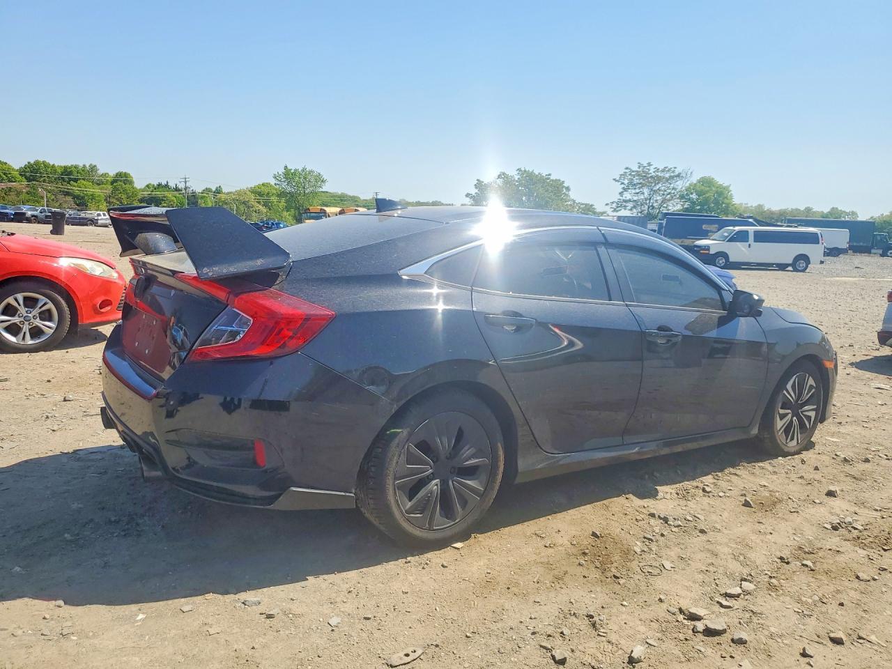 2018 Honda Civic Ex - Image 3