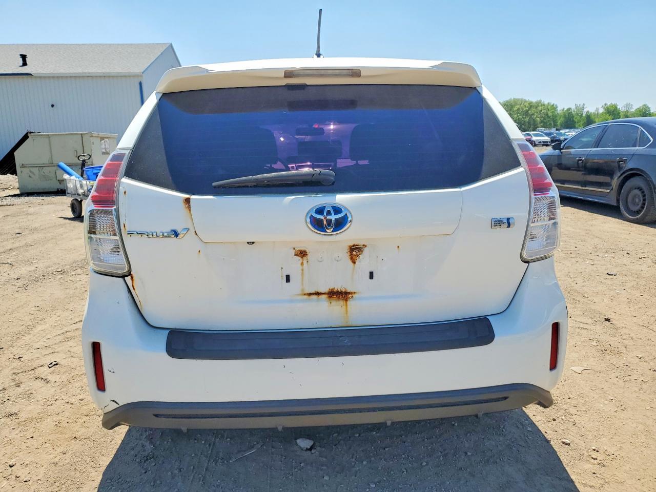 2015 Toyota Prius V Two - Image 6