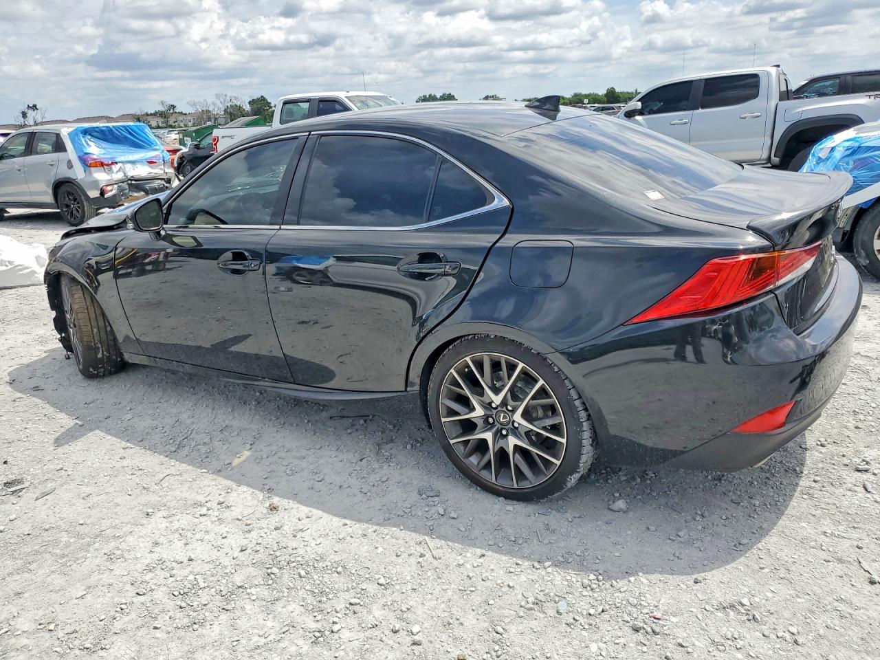 2017 Lexus Is 300 - Image 2