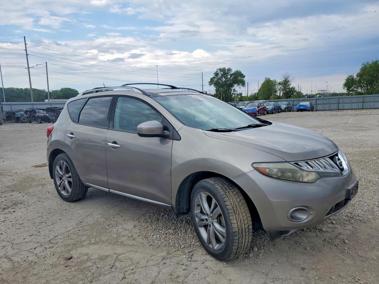 2010 Nissan Murano S - Фото 4