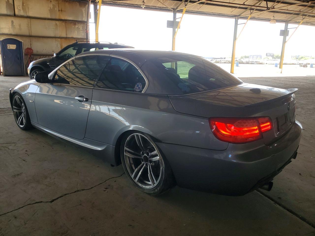 2013 BMW 335 I - Фото 2