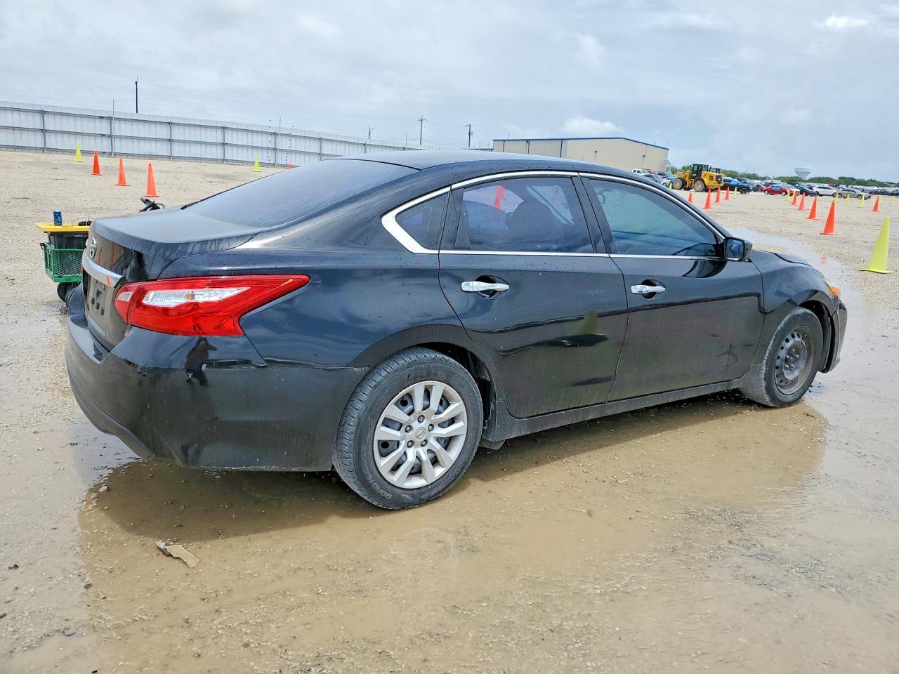 2016 Nissan Altima 2.5 S - Image 3