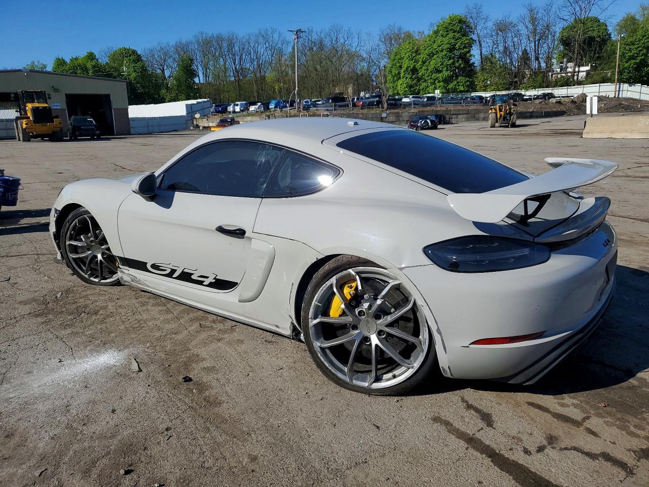 2022 Porsche Cayman Gt4 - Фото 2
