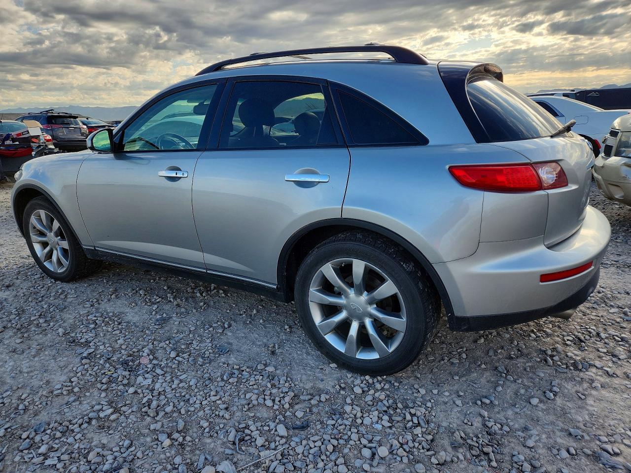 2003 Infiniti Fx45 Base - Фото 2