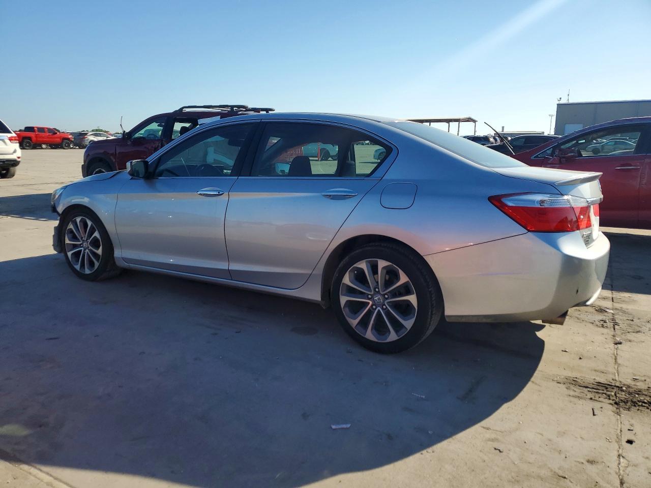 2014 Honda Accord Sport - Image 2