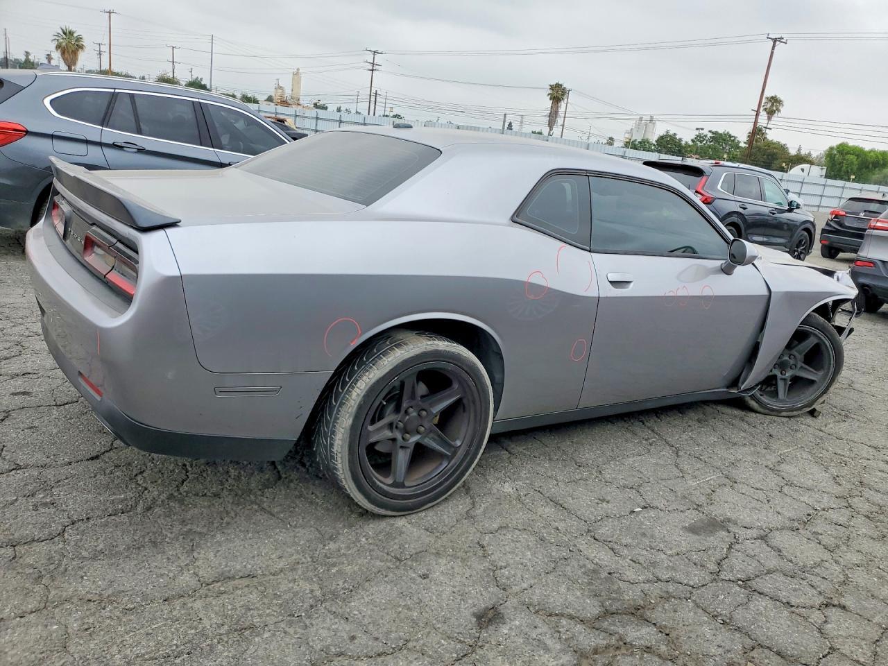 2015 Dodge Challenger Sxt - Image 3