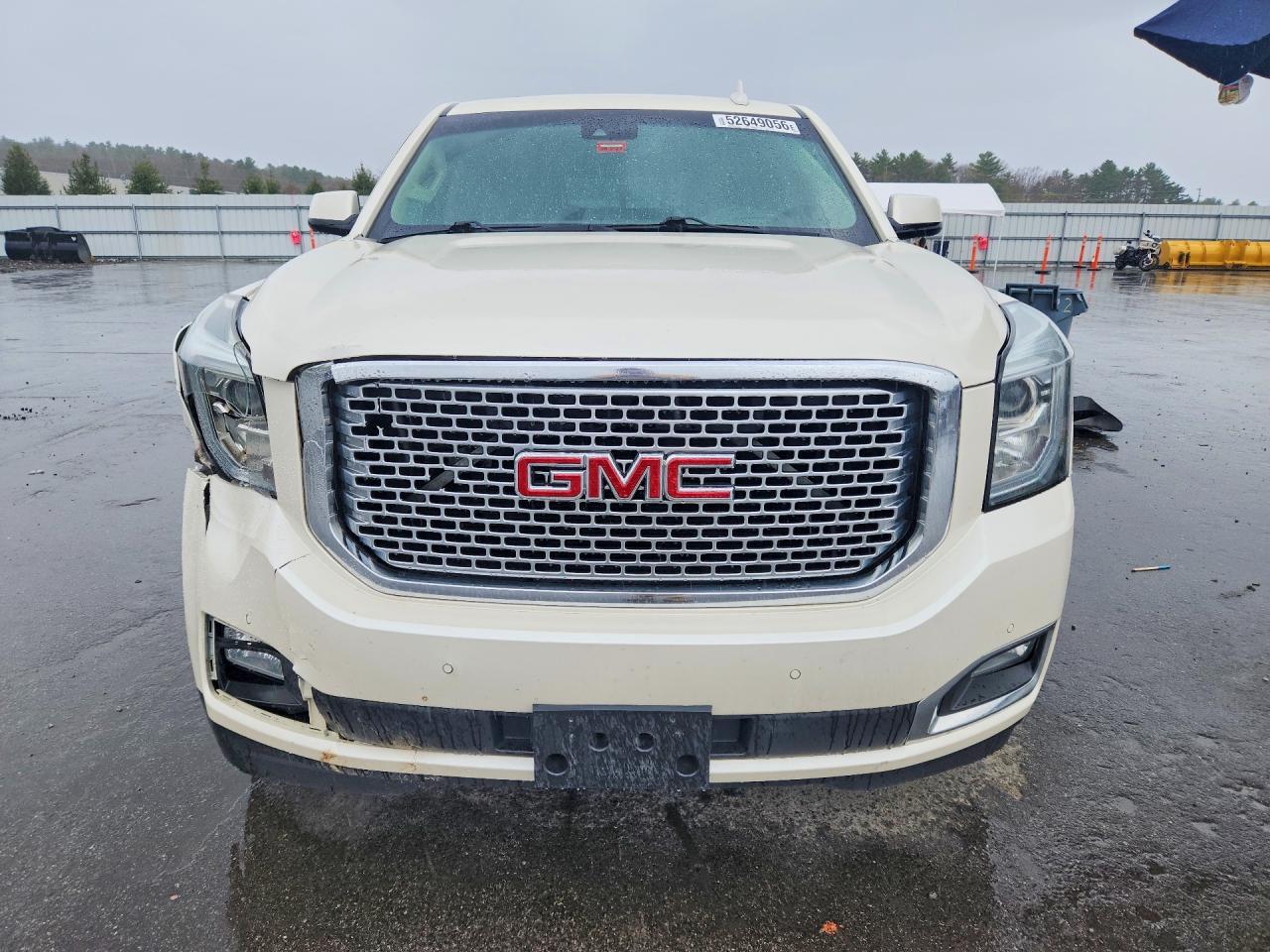 2015 GMC Yukon Denali - Image 5