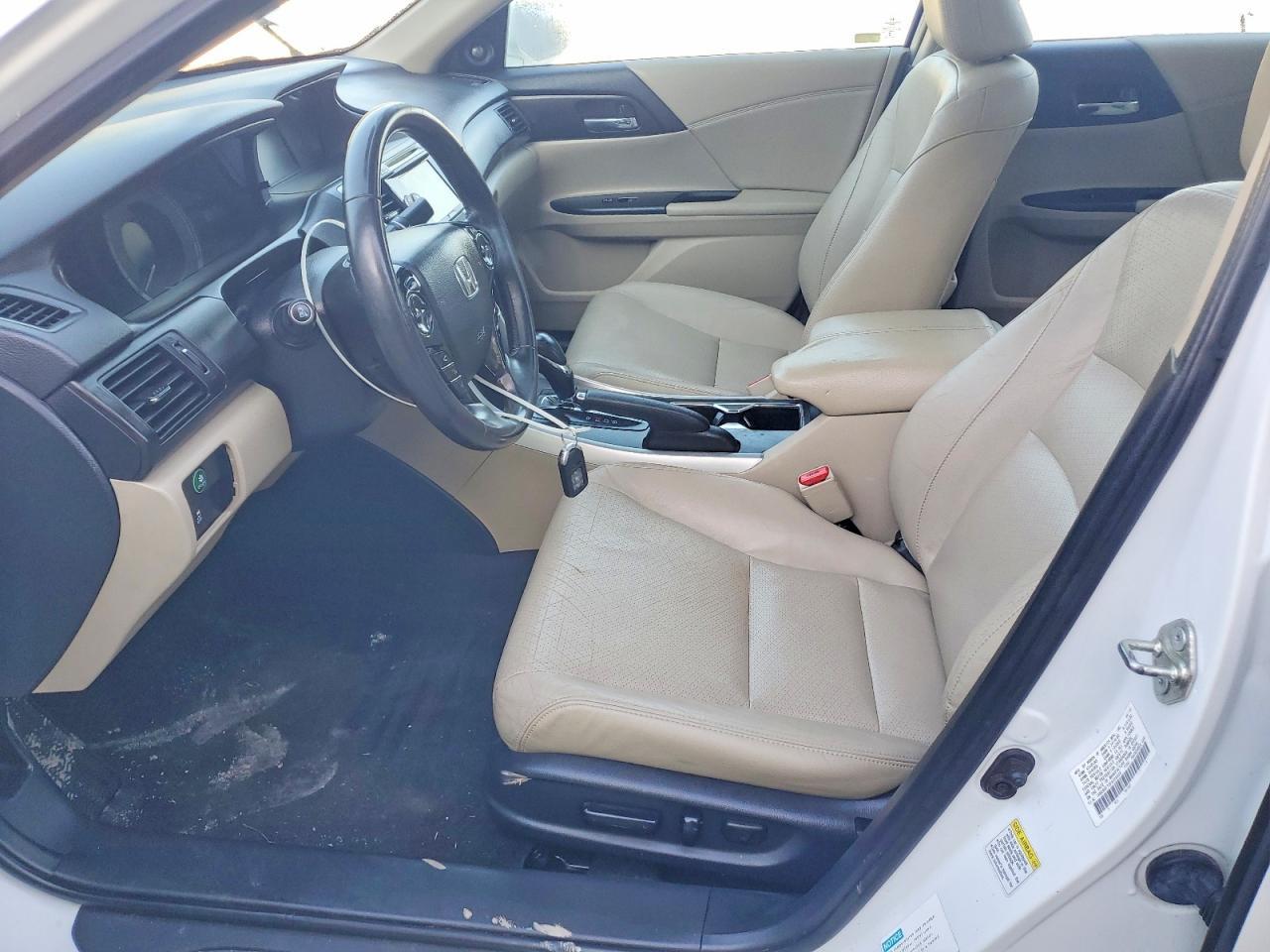 2015 Honda Accord Touring Hybrid - Фото 7
