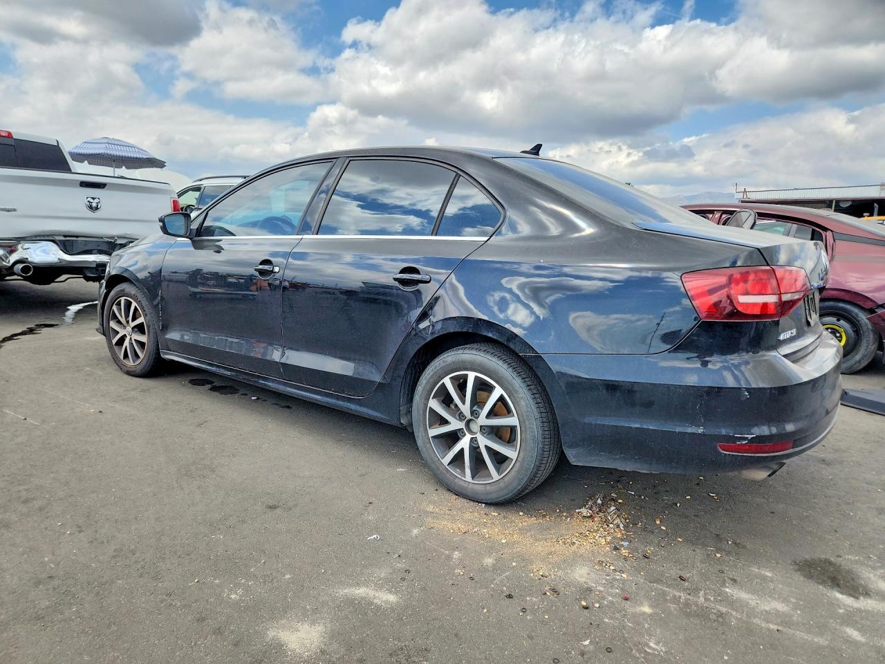 2017 Volkswagen Jetta Se - Image 2