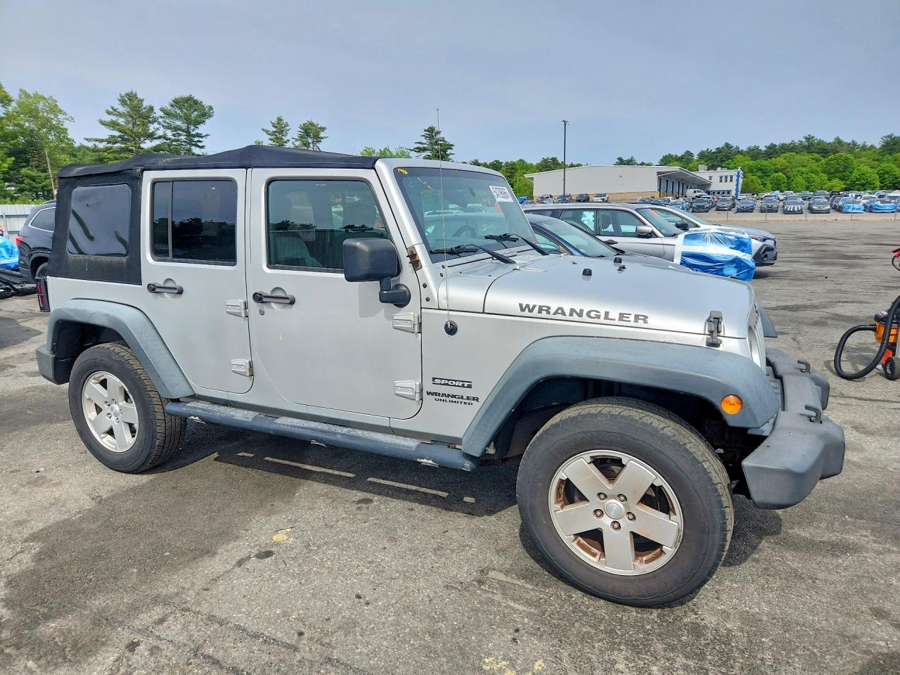 2010 Jeep Wrangler Unlimited Sport - Фото 4