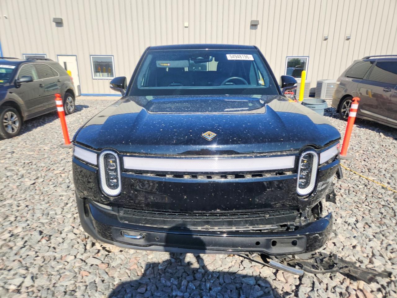 2023 Rivian R1T Adventure - Фото 5